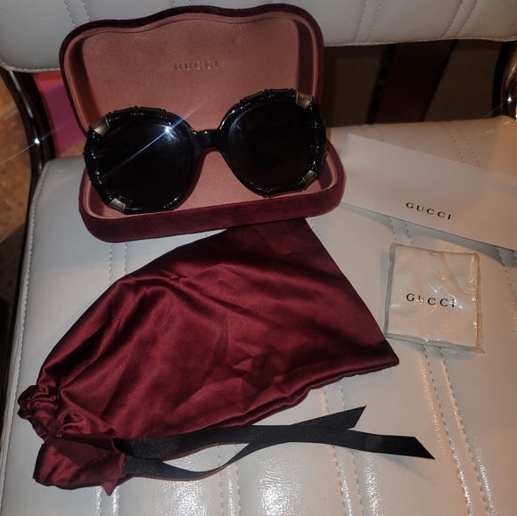 Gucci Sunglasses - Picture 3 of 3